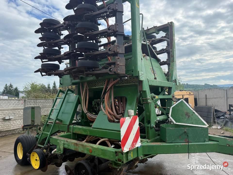 Siewnik zbożowy John Deere 750A szerokość