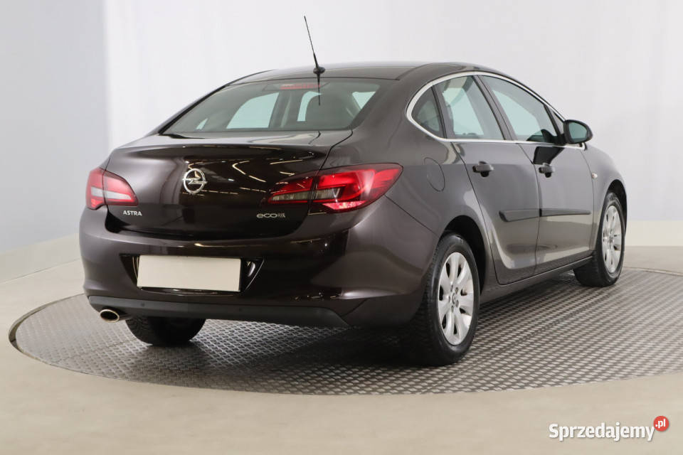 Opel Astra 14 T 103KM Astra