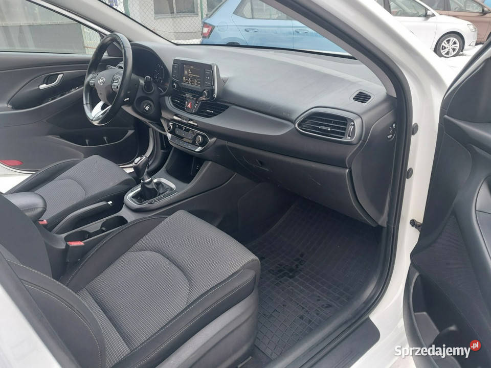 Hyundai i30 1819 kombi SALON serwis mocno