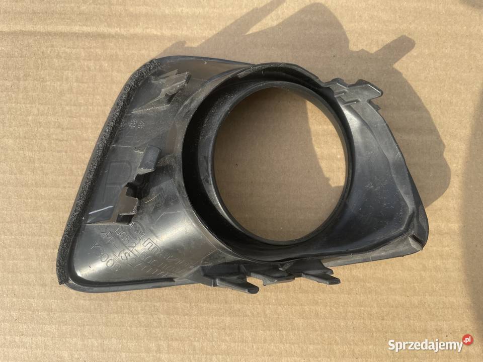 Mazda 2 DE 20072010 PRAWA RAMKA KRATKA HALOGENU prawe wielkopolskie Ostrów Wielkopolski sprzedam