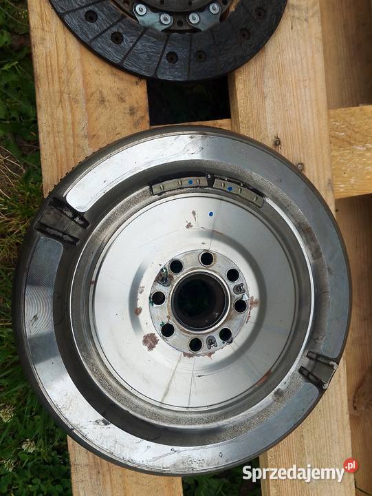 Sprzedam kompletne sprzęgło dwumasowe VW T 5 25 wielkopolskie Karsewo