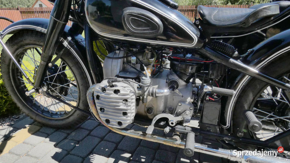 Motocykl Ural M72 z 1952 r z wózkiem bocznyvm 300km