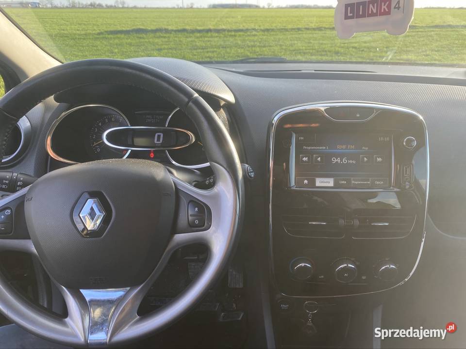 Clio 4 zamiana czarny