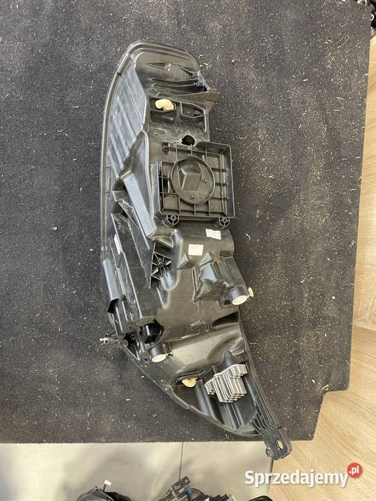 Ford Focus mk4 lift reflektor prawy przód Kozubszczyzna sprzedam
