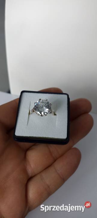 Pierścionek z cyrkonią Warszawa