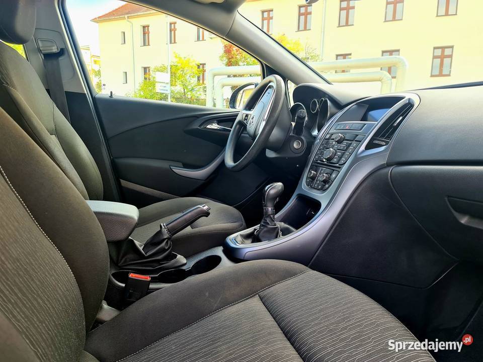Opel Astra Sports Tourer 16 Benzyna 2015 142400 Zgorzelec