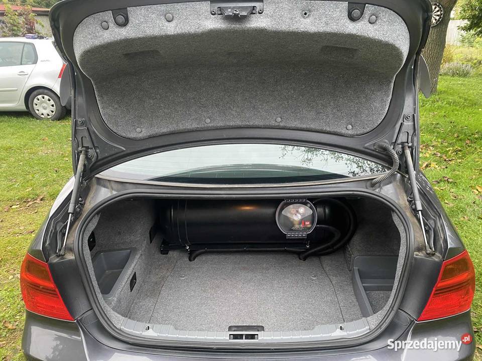 BMW 3 E90 330i 258 Benzyna Gaz Automat