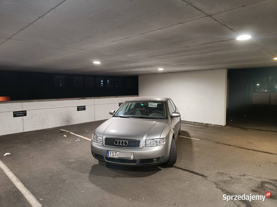 Audi A4 B6 Sedan 2002 LPG PDC Hak lakier metallic Tyczyn