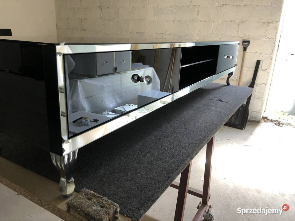 Komoda RTV czarna glamour srebrna noga Ludwik