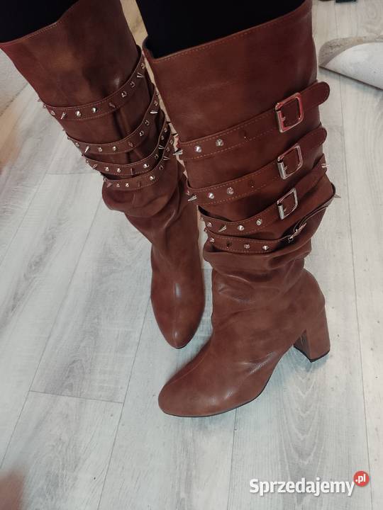 4142 Brązowe bogato zdobione ćwiekami Kozaki brązowy/beżowy