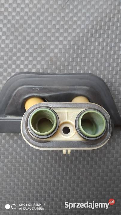 BMW E36 króciec nagrzewnicy 8390010 łódzkie Tomaszów Mazowiecki sprzedam