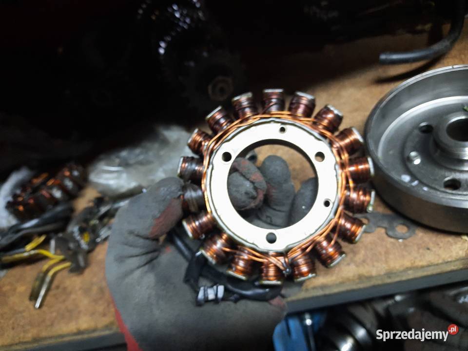 Kawasaki zx6r pokrywa lewa Magneto iskrownik Silniki i osprzęt Jelenia Góra sprzedam