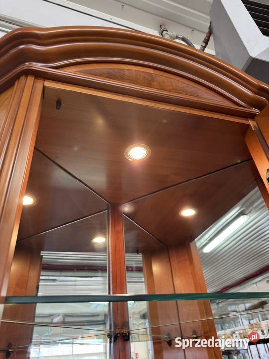 Włoska witryna rogowa podświetlana warmińsko-mazurskie