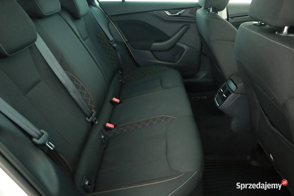 Skoda Scala 10 TSI klimatyzacja