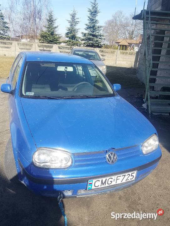 Części VW golf 4 drzwi zderzaki hak maska kola manualna Strzelno