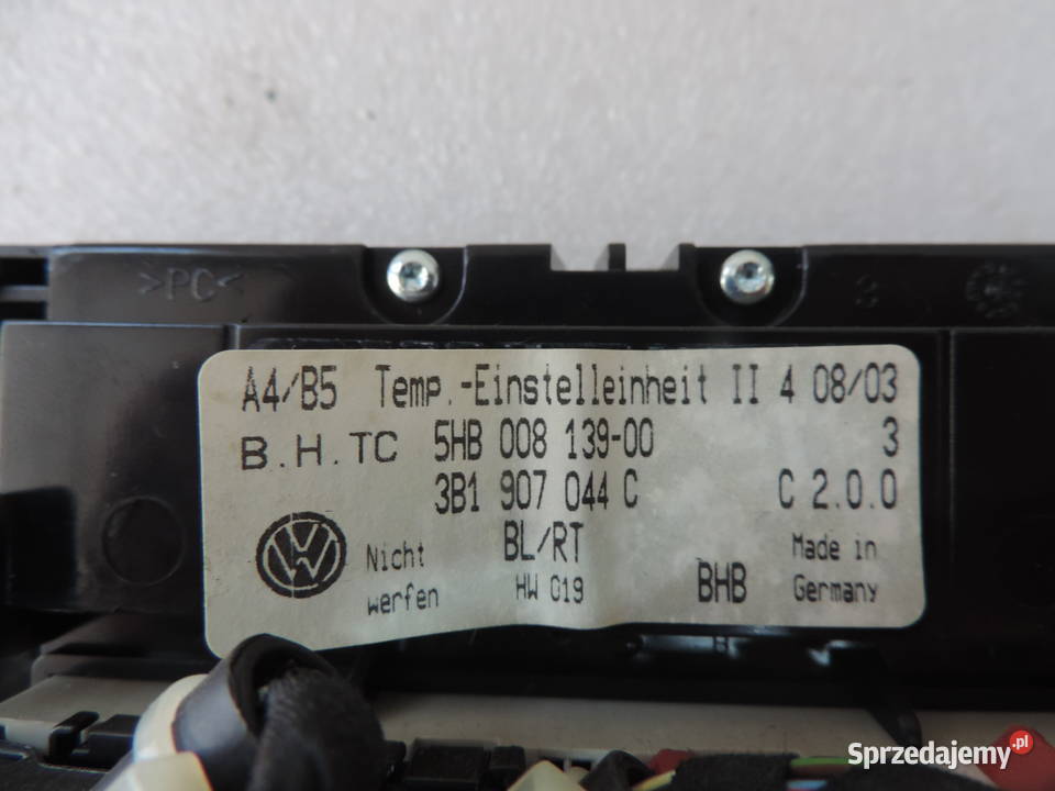 VW BORA GOLF 4 PANEL NAWIEWU KLIMATRONIK HELLA Rok produkcji 2003 Nowy Sącz sprzedam