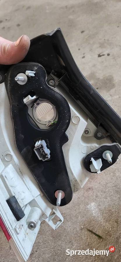 Sprzedam lampy tył volvo xc70 cross country podkarpackie Narol