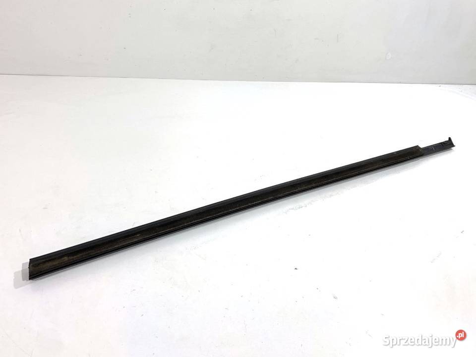 LISTWA ZGARNIAJĄCA TYŁ PRAWY RENAULT CAPTUR I podkarpackie