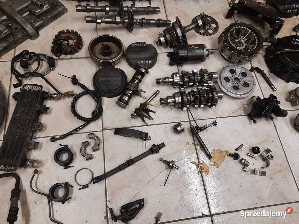 Kawasaki GPZ 600 silnik części gpx iskrownik Silniki i osprzęt Jelenia Góra