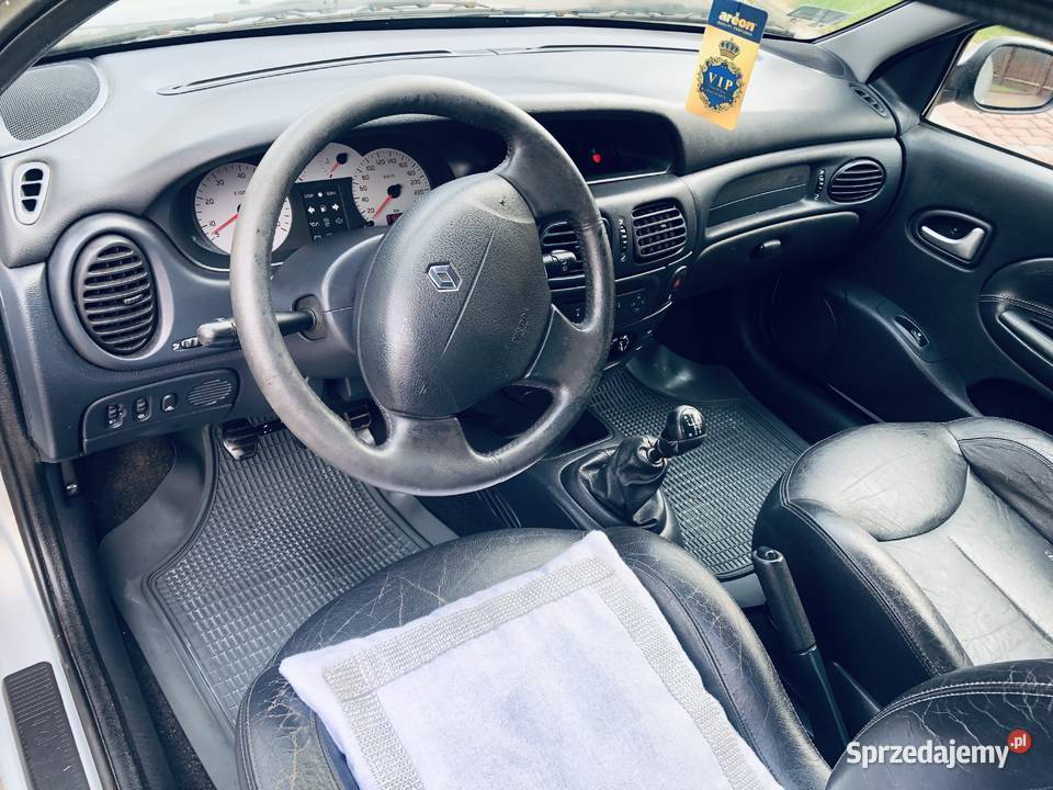 Renault Megane Coup 16 16V 110 Face lifting Rok produkcji 2001 Przeworsk