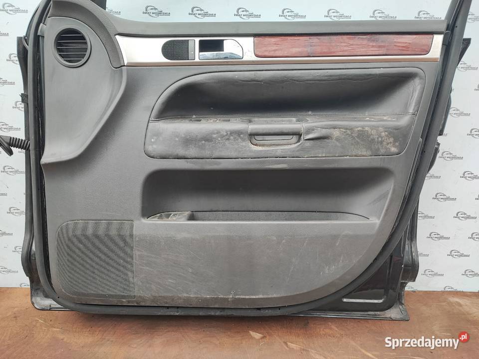 VW TOUAREG I 7L 04r drzwi prawe przód 130 osobowe Drzwi Kielce