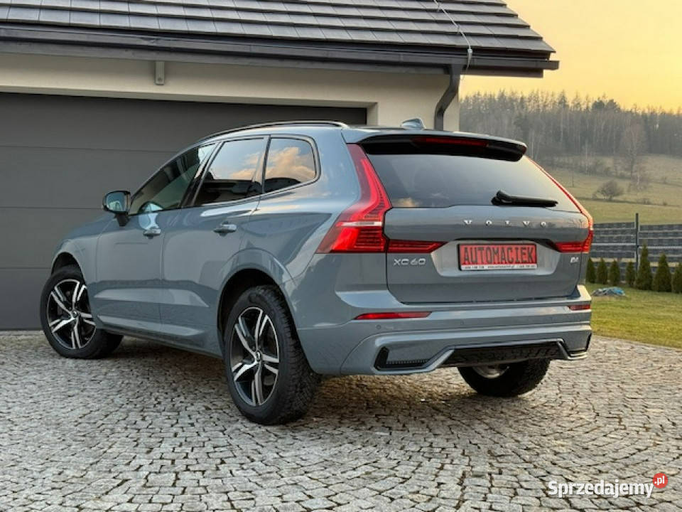 Volvo XC 60 RDesign Mega kolor Super stan SUV Kamienna Góra