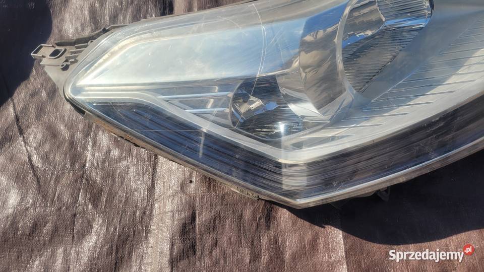 CITROEN C5 III X7 PRAWY REFLEKTOR LAMPA PRAWA Lampy przednie Ruda Śląska