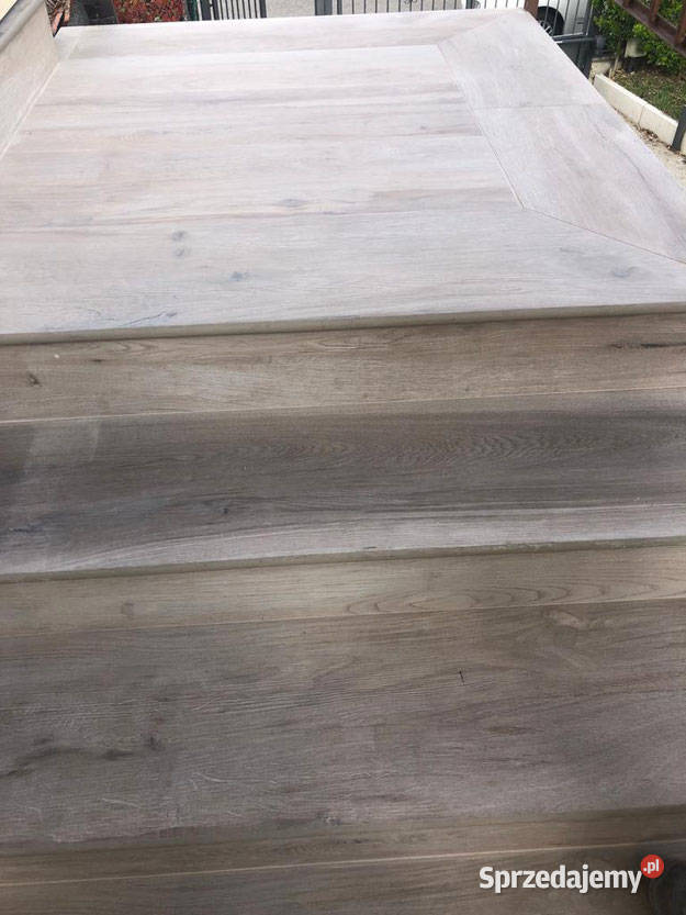 Drewnopodobne płytki na schody 120x30 NA Łask