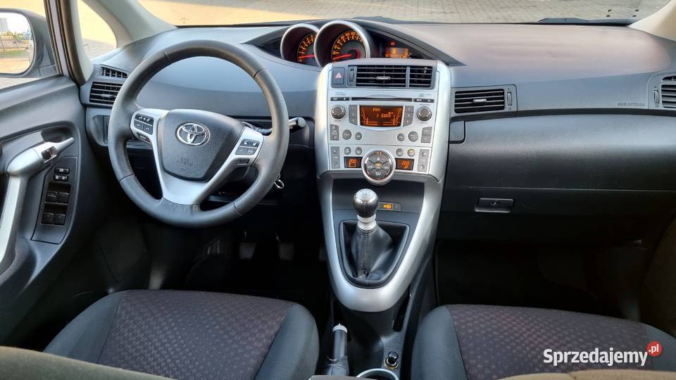 18 16V 147 PANORAMA CZUJNIKI 7 OSÓB ALU OPŁACONY Toyota mazowieckie