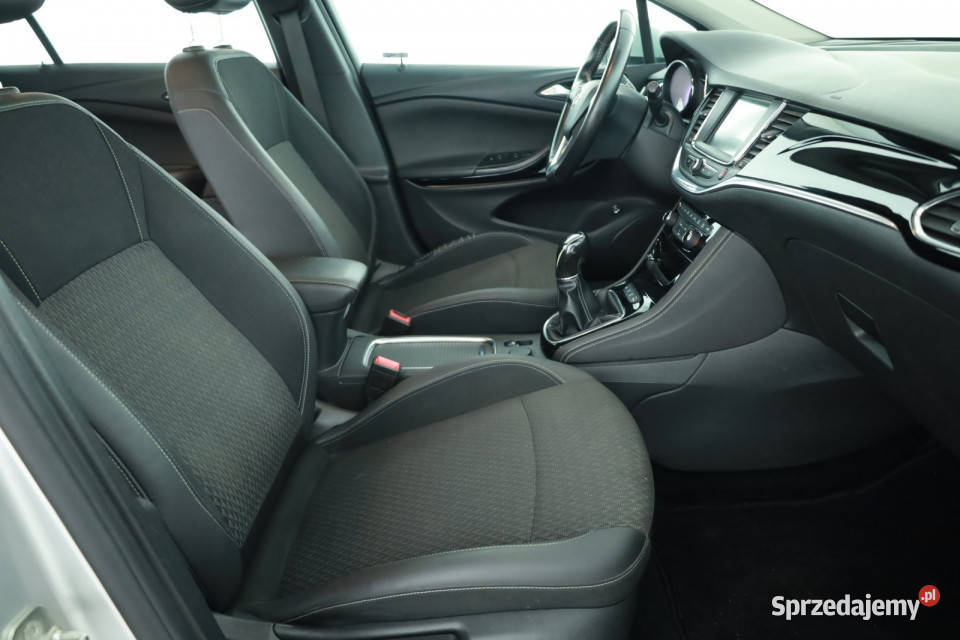 Opel Astra 14 T relingi dachowe Piaseczno
