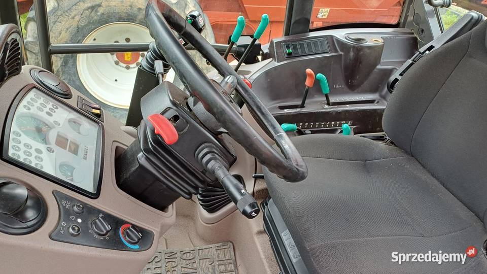 Renault Celtis 426RC z ładowaczem czołowym