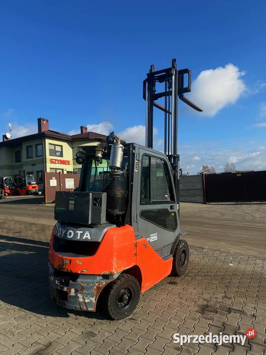 wózek widłowy TOYOTA 8FDF25 2500 Pyroban diesel Toyota Działoszyn
