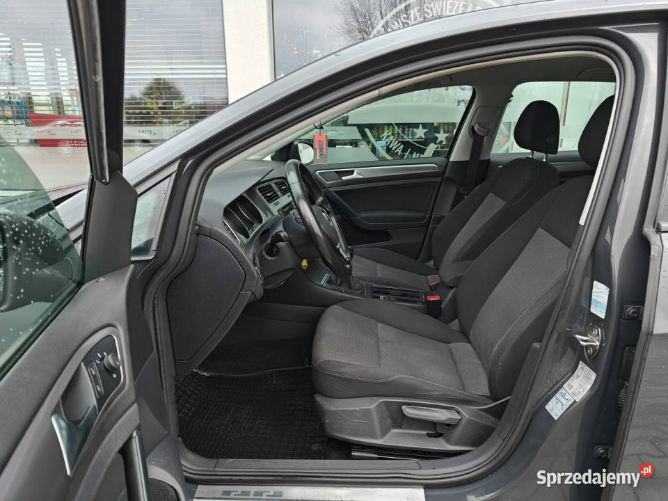 Volkswagen Golf VII 2012 1197cm3 Karczew