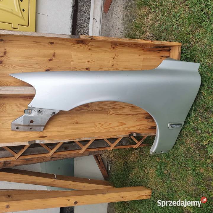 Błotnik lewy 42626 Volvo s60 v70 II 00 srebrny Rok produkcji 2001 Kraków