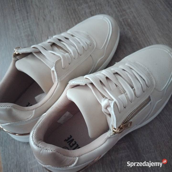 Buty damskie inna