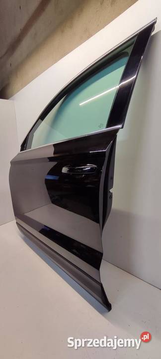 SKODA KAROQ DRZWI LEWY PRZÓD LF9R 57A831051A sprzedam