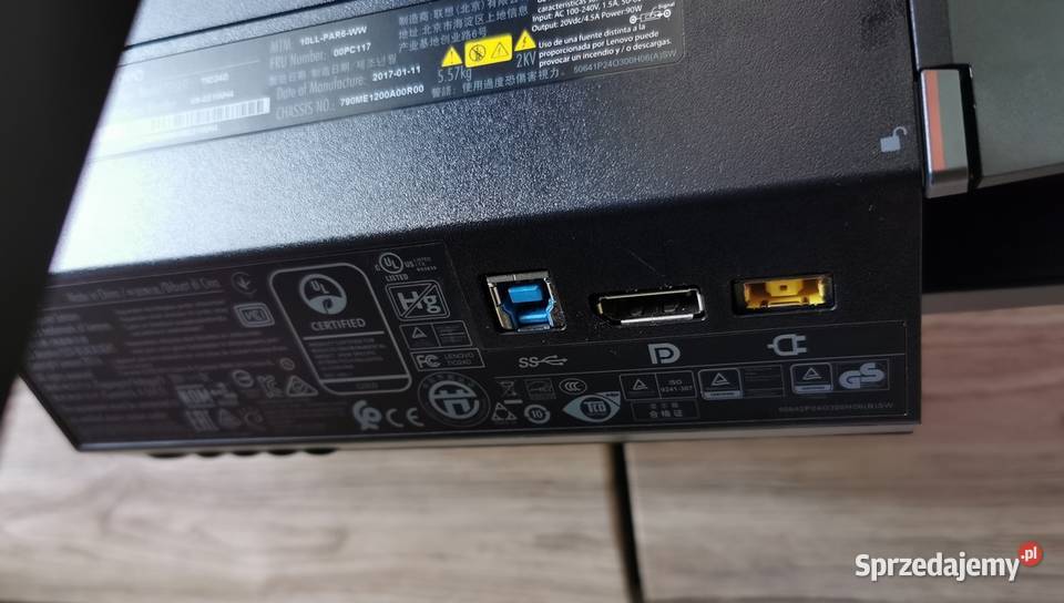 Komputer z monitorem 24 IPS AIO Lenovo I5 8256GB Jankowice sprzedam