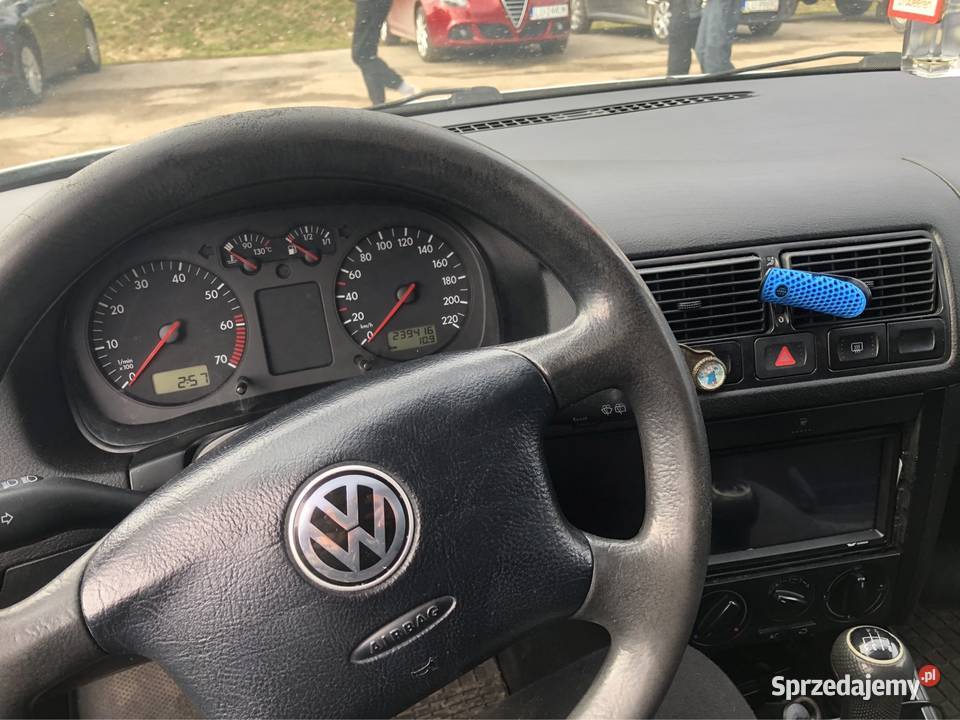 Volkswagen Golf 4 99r Benzyna Hatchback lubelskie Lublin