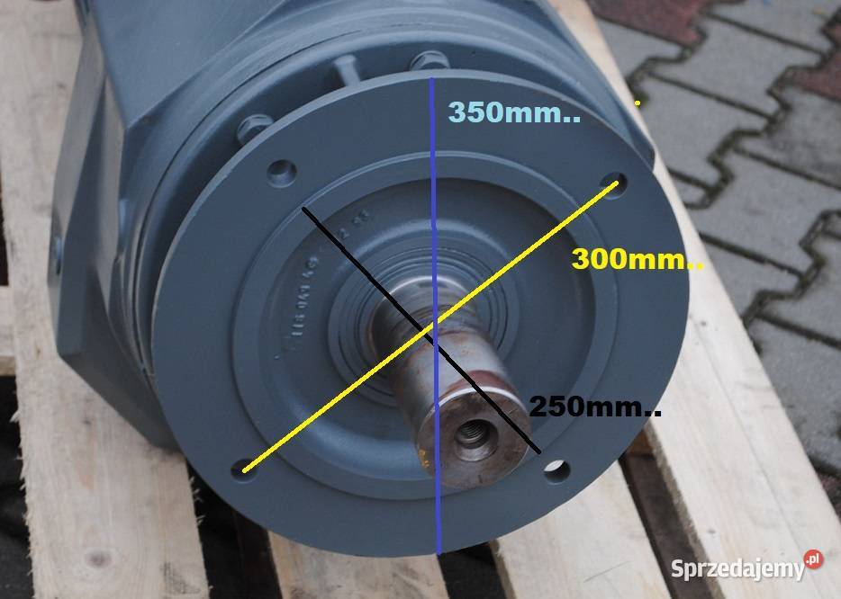 Motoreduktor kołnierzowy 15kw 49obr z hamulcem Kargowa