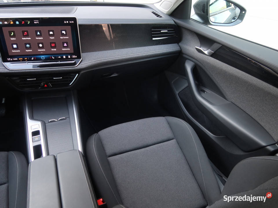 VW Passat 15 eTSI ACT ESP Katowice