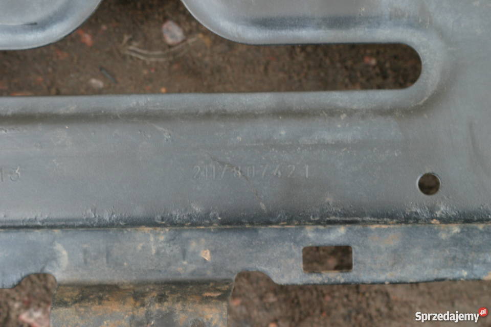 VW AMAROK 2H7 ZDERZAK TYŁ TYLNY METALOWY Bieleń