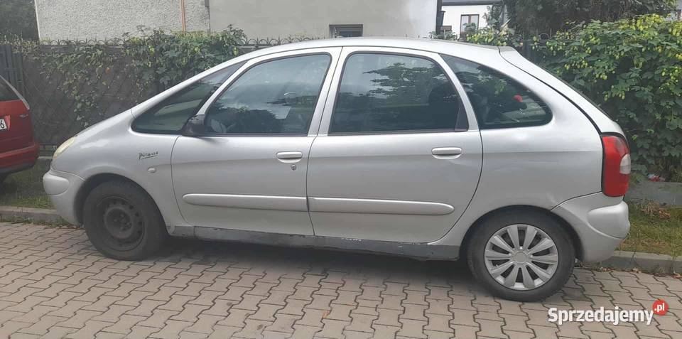 12 udziału CITROEN XSARA syndyka 2002 r Syndyk sprzeda Milanówek