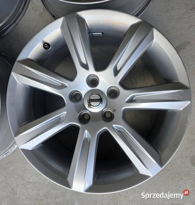 Alufelgi Volvo 17 5x108 Tarnowa