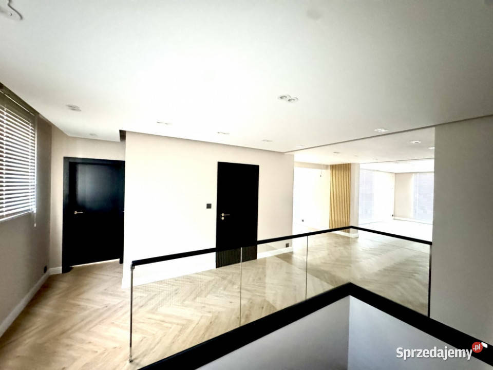 Przestronne mieszkanie z dwoma tarasami i Sprzedaż Warszawa