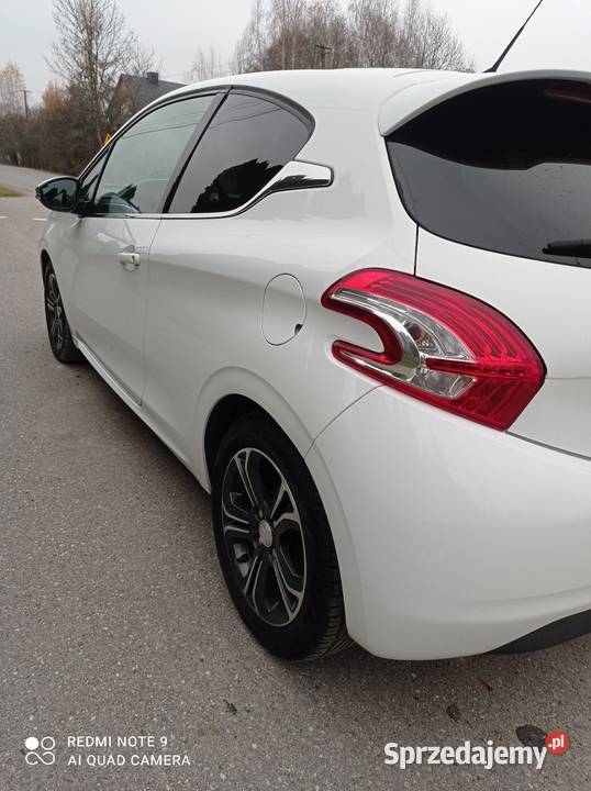 Sprzedam peugeota 208 12 benzyna wersja Allure radio Pilzno