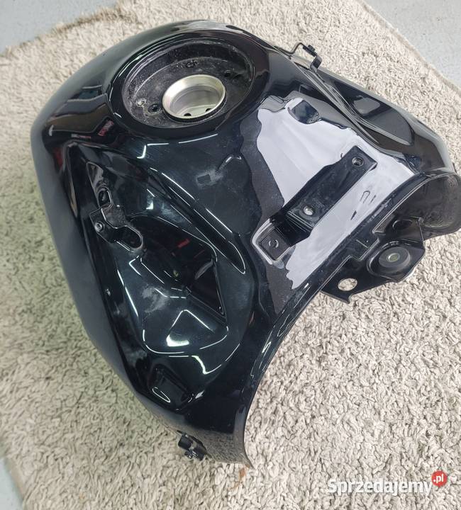 Suzuki GSX 8 R GSX8R 24 OEM ZBIORNIK PALIWA BAK Zbiorniki paliwa Nowy Tomyśl