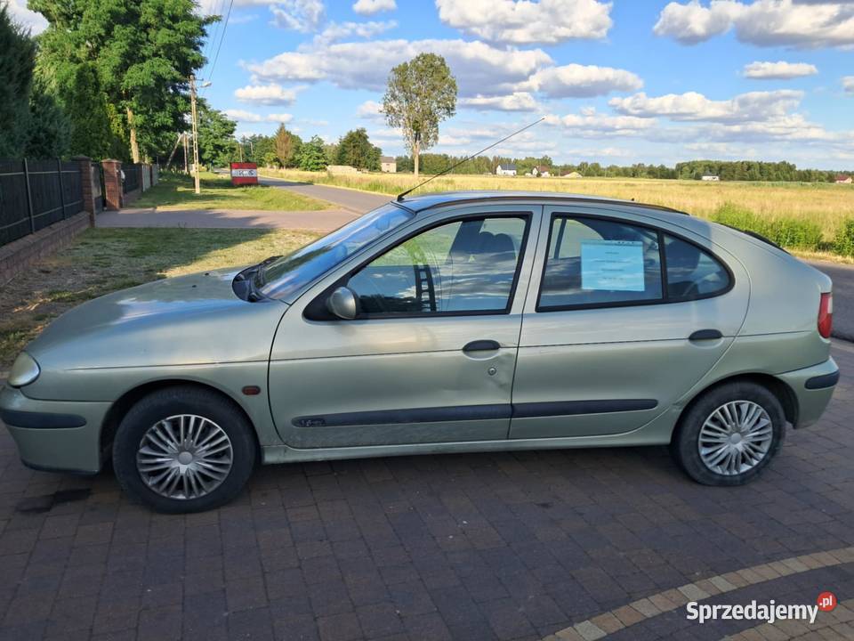 renault megane 2000 benzyna 14 nieuszkodzony sprzedam