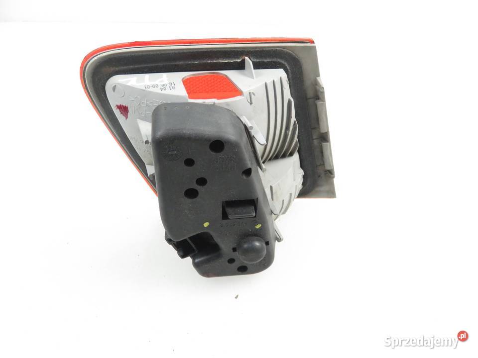 LAMPA PRAWA TYLNA KLAPA BMW 3 Touring E46