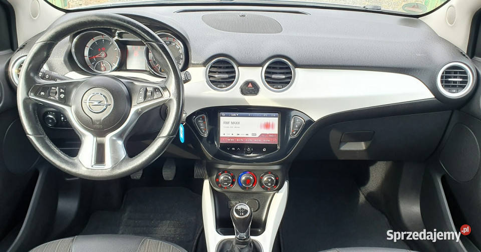 Opel Adam Panorama dachTempomatŚwiatła do jazdy