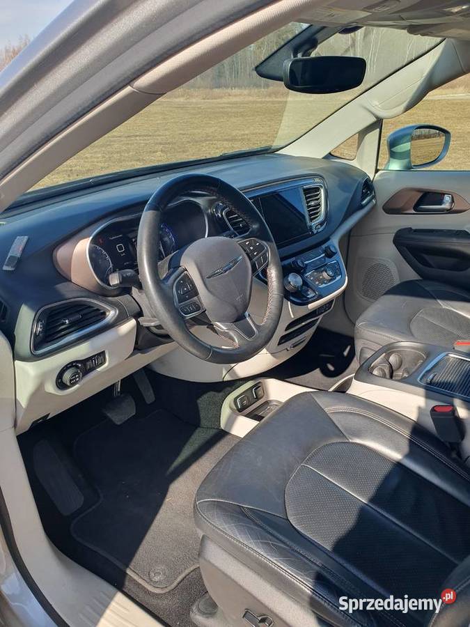 Chrysler Pacifica 2019r przebieg 46000 lubelskie Janów Lubelski